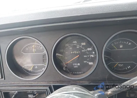 1985 Dodge D-Series D100/D150 z USA, uszkodzony, nr VIN 1B7FD14T1FS571678